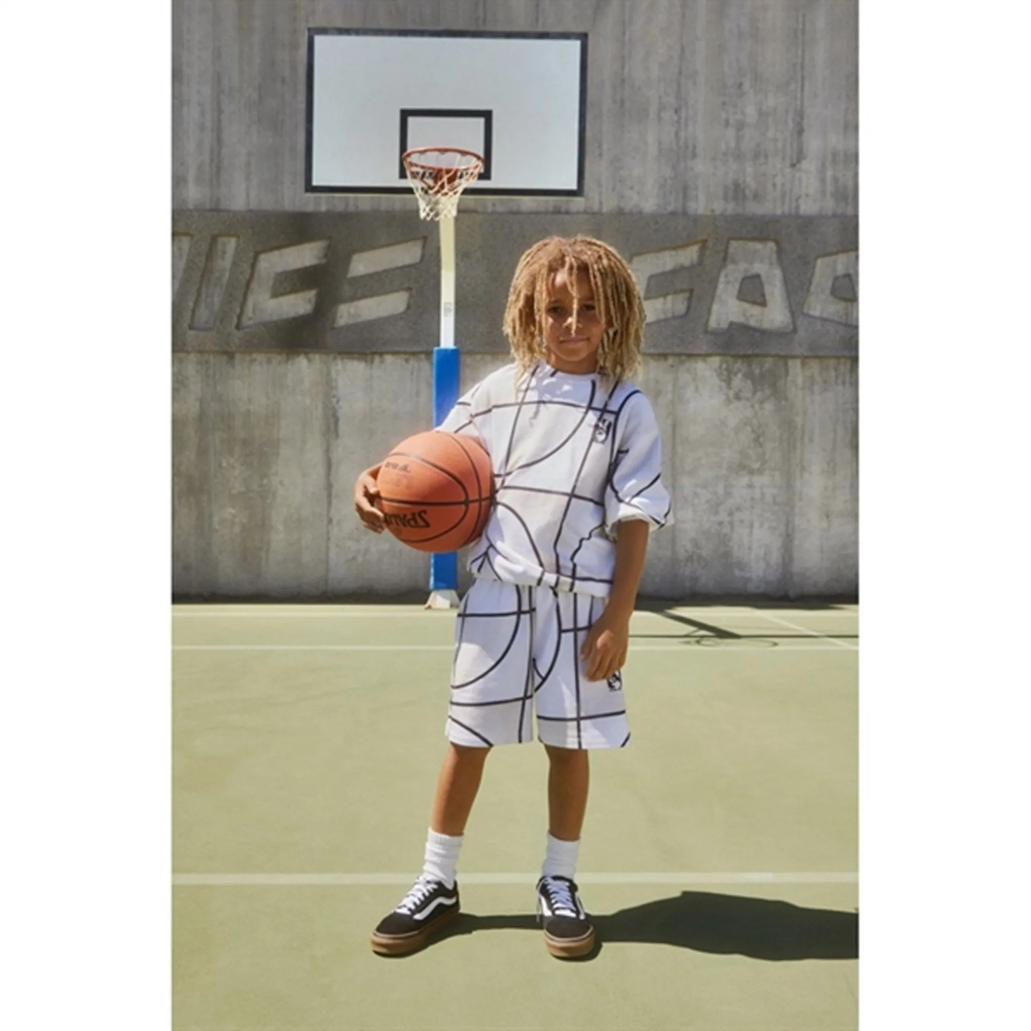 Molo Basket Neutral Adian Shorts